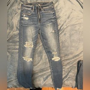 American Eagle Skinny Ripped Jeans!!